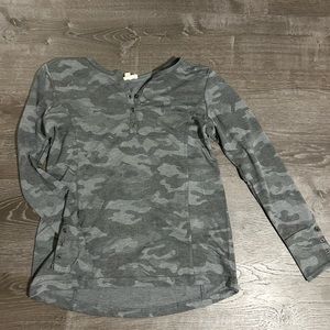 Laura and Delaney quarter button long sleeve